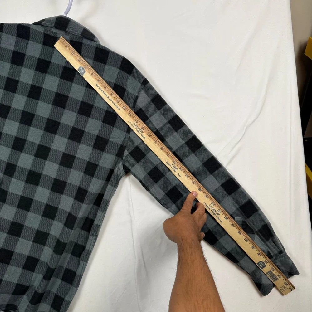Legendary Whitetails Mens Gray Black Buffalo Plaid Fleece Flannel Shirt Large